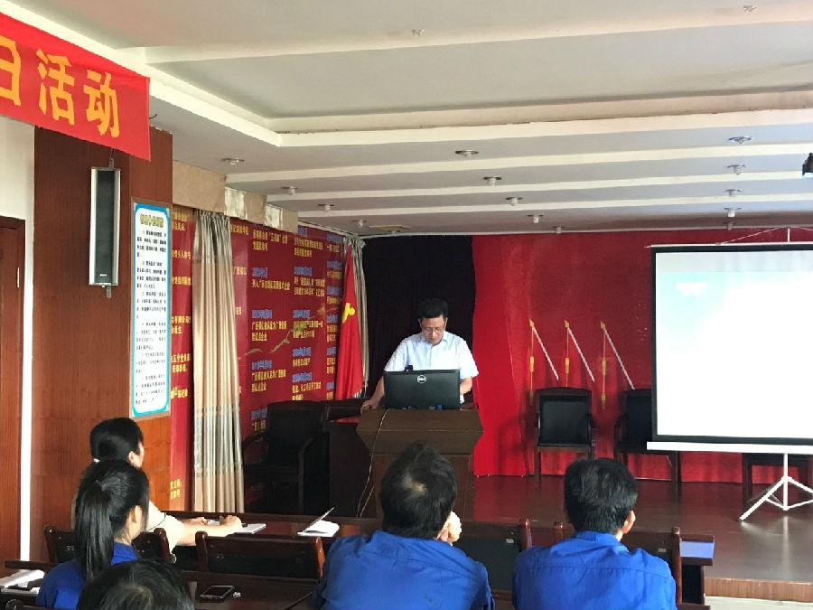 穿越世紀(jì)風(fēng)云，緬懷輝煌偉業(yè)